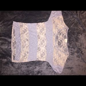 Shirt sleeve with gray stripes